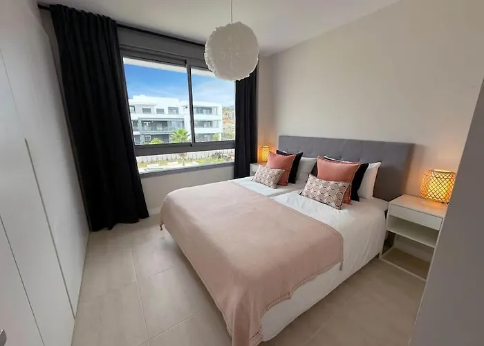 Luxurious South-facing 2 Bdr Penthouse At Vanian Gardens With Seaview - Gaya Alegria I Эстепона