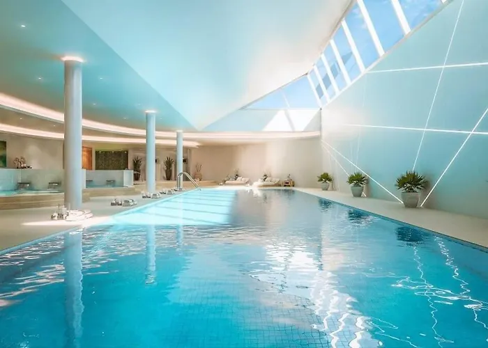 Luxurious South-facing 2 Bdr Penthouse Vanian Gardens With Seaview - Gaya Alegia I Appartement