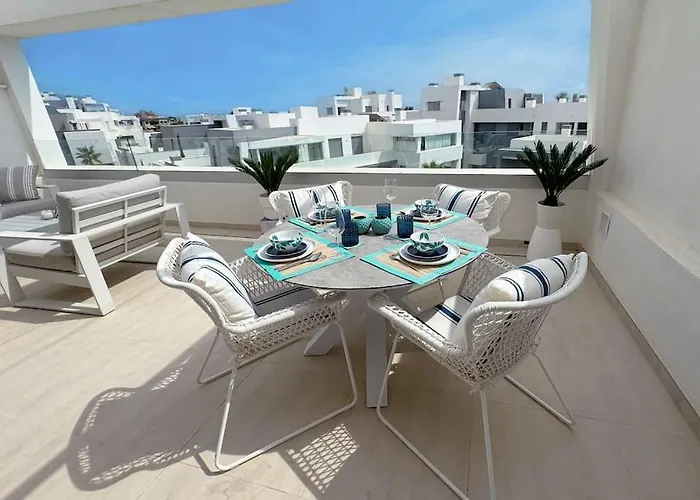 Luxurious South-facing 2 Bdr Penthouse At Vanian Gardens With Seaview - Gaya Alegria I * Эстепона