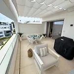 Luxurious South-facing 2 Bdr Penthouse At Vanian Gardens With Seaview - Gaya Alegria I Appartement *