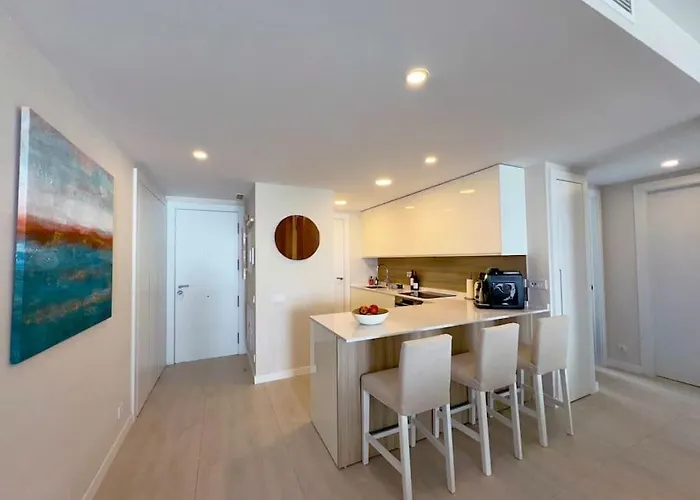 Luxurious South-facing 2 Bdr Penthouse At Vanian Gardens With Seaview - Gaya Alegria I