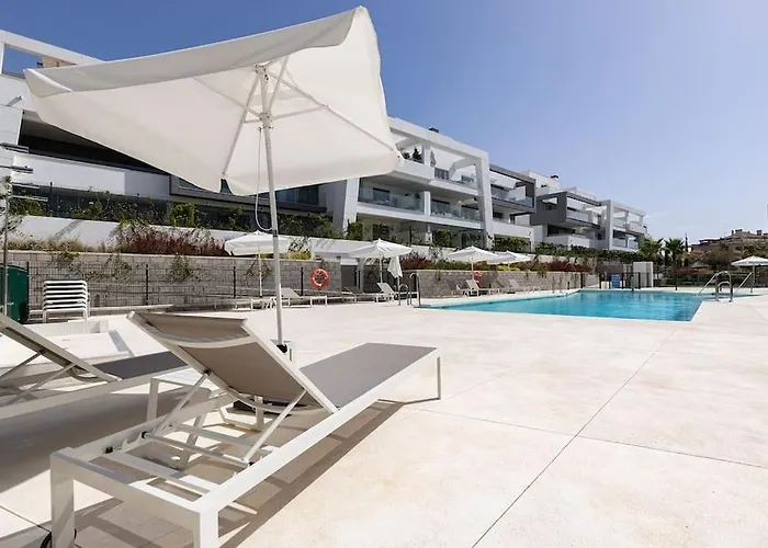 Apartment Luxurious South-facing 2 Bdr Penthouse At Vanian Gardens With Seaview - Gaya Alegria I *