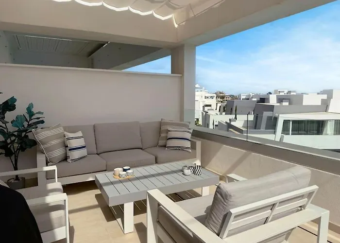 Luxurious South-facing 2 Bdr Penthouse At Vanian Gardens With Seaview - Gaya Alegria I Appartamento *