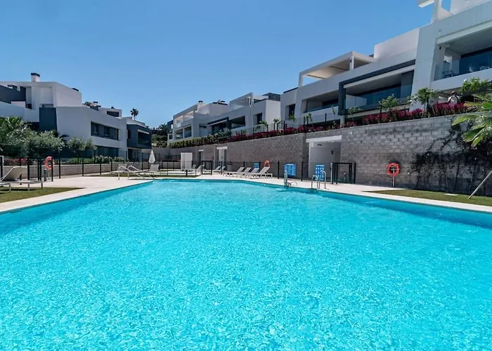 Luxurious South-facing 2 Bdr Penthouse At Vanian Gardens With Seaview - Gaya Alegria I Appartamento