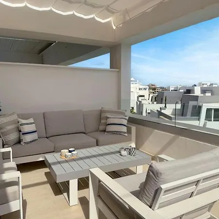 Luxurious South-facing 2 Bdr Penthouse At Vanian Gardens With Seaview - Gaya Alegria I Apartamento *